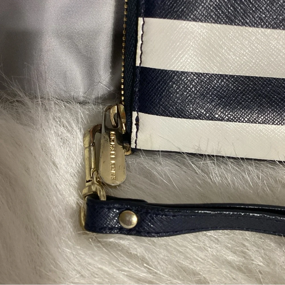 Michael Kors Blue/ White Striped Zip Around Clutch Wristlet Wallet - Picture 3 of 12